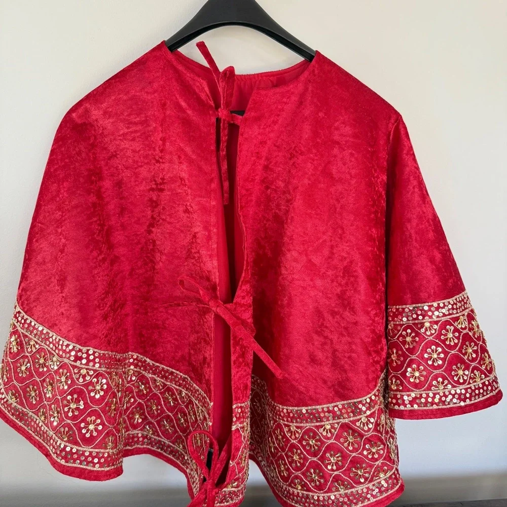 Tahari Red With Gold Sequins Detail  52” Tree Skirt New with Tags